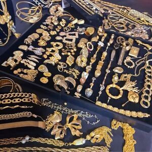 1 LB pound Estate Sale Vtg costume jewelry lot Gold Silver rhinestones pearls
